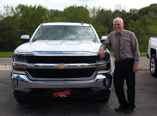  Dubuque Chevy Silverado Dealership